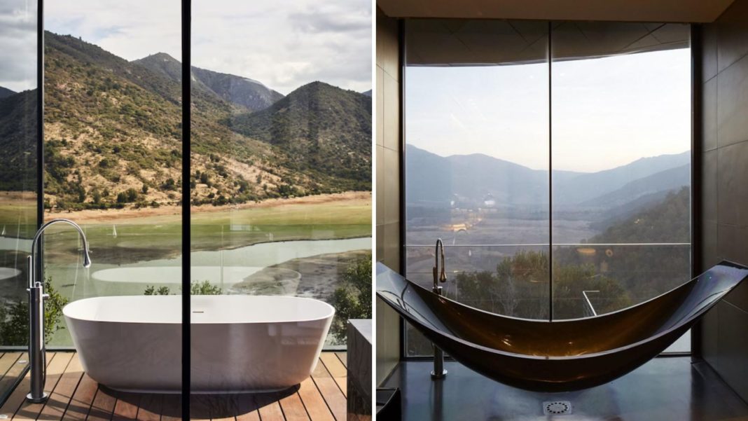 Salle de bain avec vue panoramique au Chili