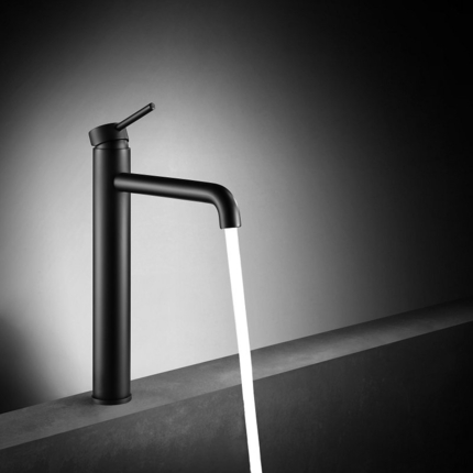 Robinet mitigeur surélevé Fina noir mat