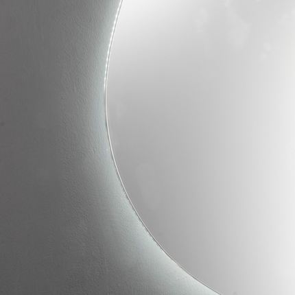 Miroir LED organique Noom 80 cm 