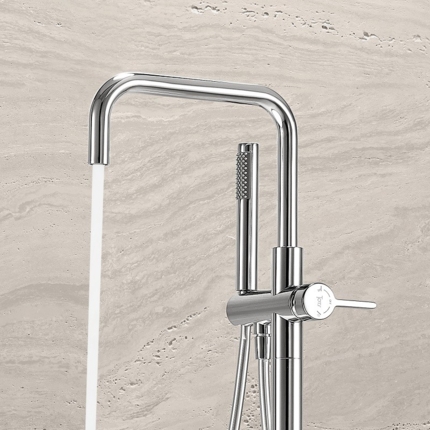 Mitigeur sur pied baignoire col de cygne