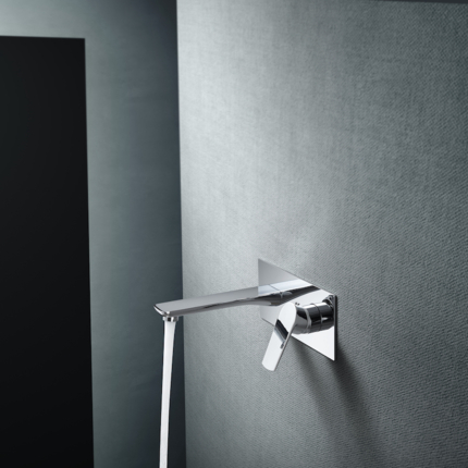 Robinet mitigeur encastrable Flat avec plaque décorative