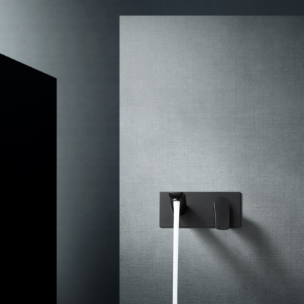 Robinet mitigeur encastrable Flat avec plaque décorative