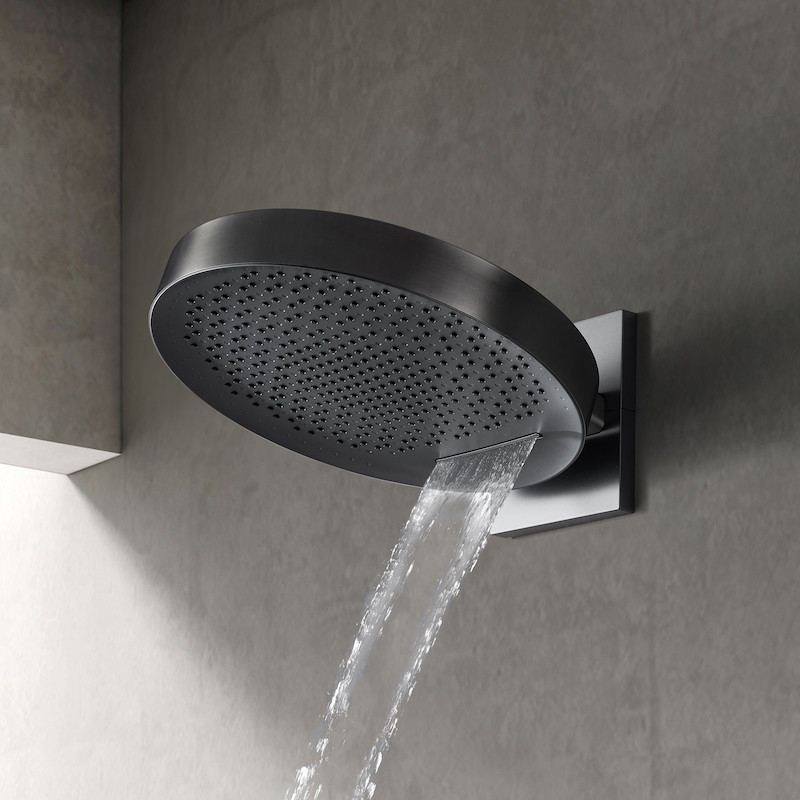 Douchekop met waterval