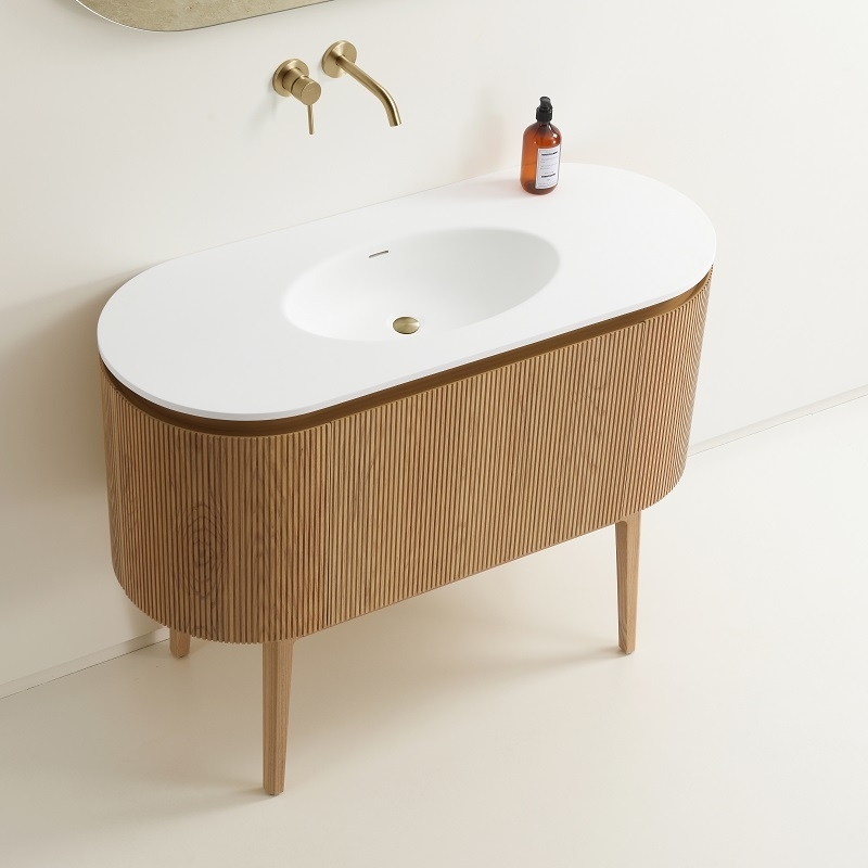 Vrijstaand mineraal gegoten bad van 160 cm 