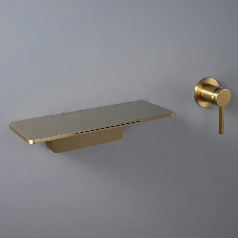 roze badkamermeubel met dubbele wastafel