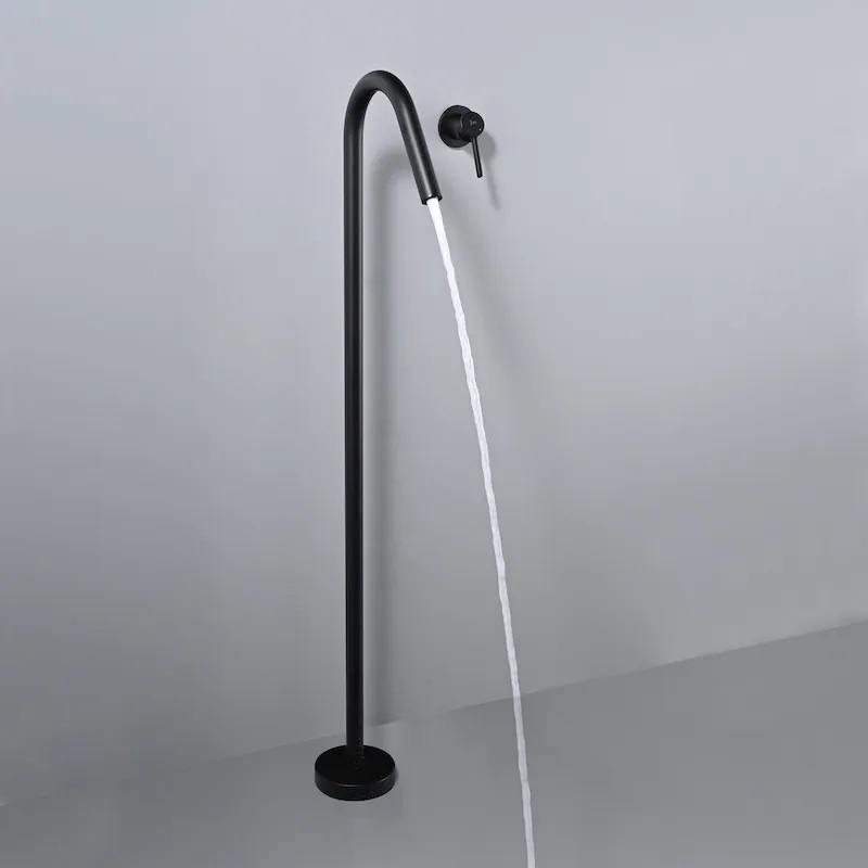 Mitigeur sur pied noir mat