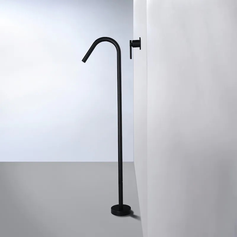 Mitigeur noir mat au sol