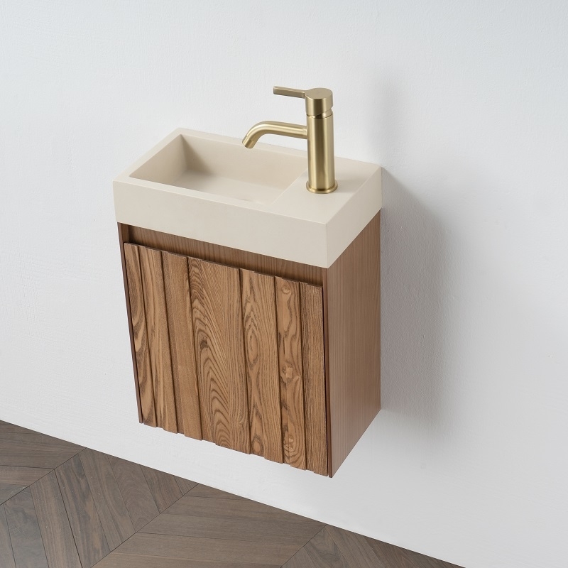 Minimale zilveren travertijn tegels