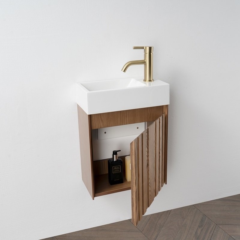 Unieke rustieke travertijn zilveren plinten