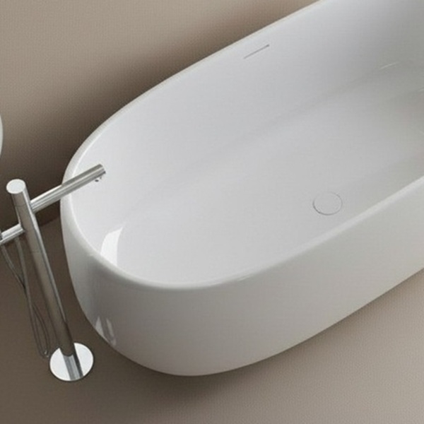 Baignoire blanche cirka